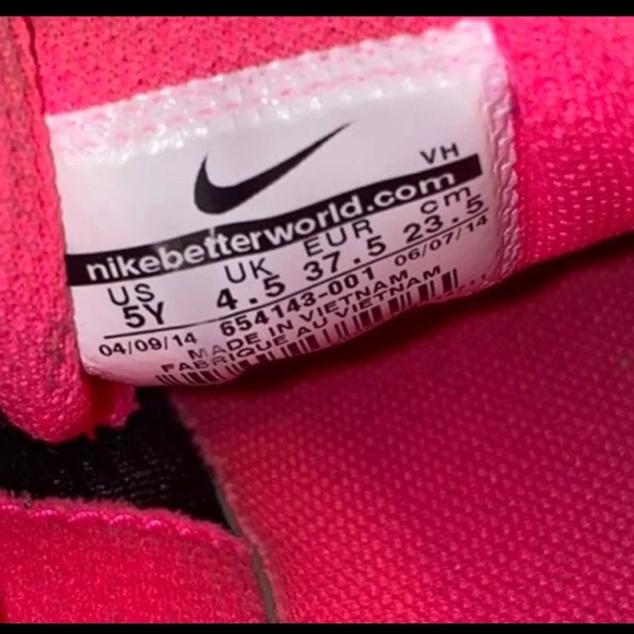 Nike Sneakers - Picture 5 of 6